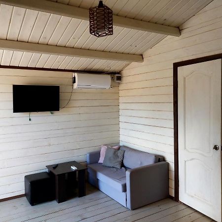 Домики У Лизы Под Ключ Pitsunda Exterior foto