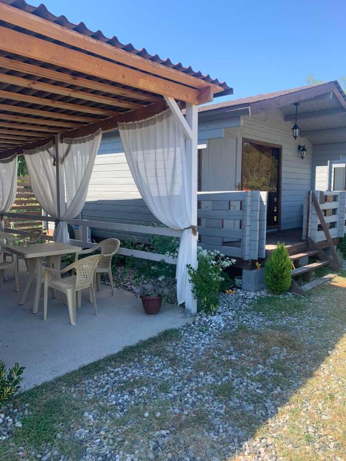 Домики У Лизы Под Ключ Pitsunda Exterior foto
