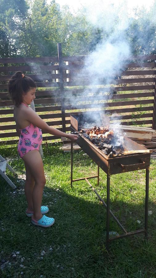 Домики У Лизы Под Ключ Pitsunda Exterior foto