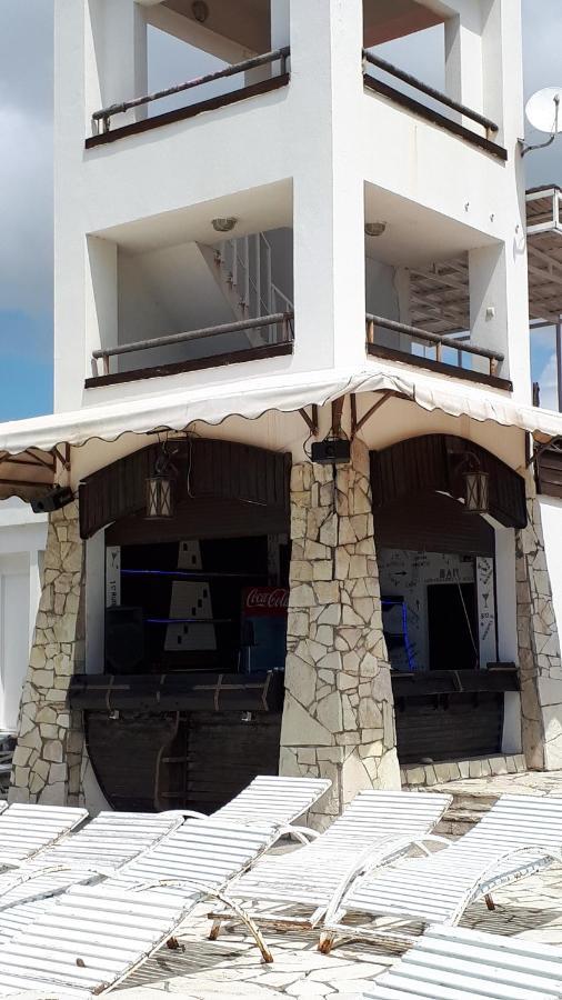 Домики У Лизы Под Ключ Pitsunda Exterior foto